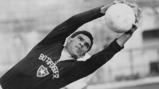 Goleiro Manga.