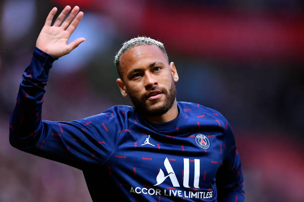 Neymar e o bônus ético do PSG. Crédito: Aurelien Meunier/Getty Images)