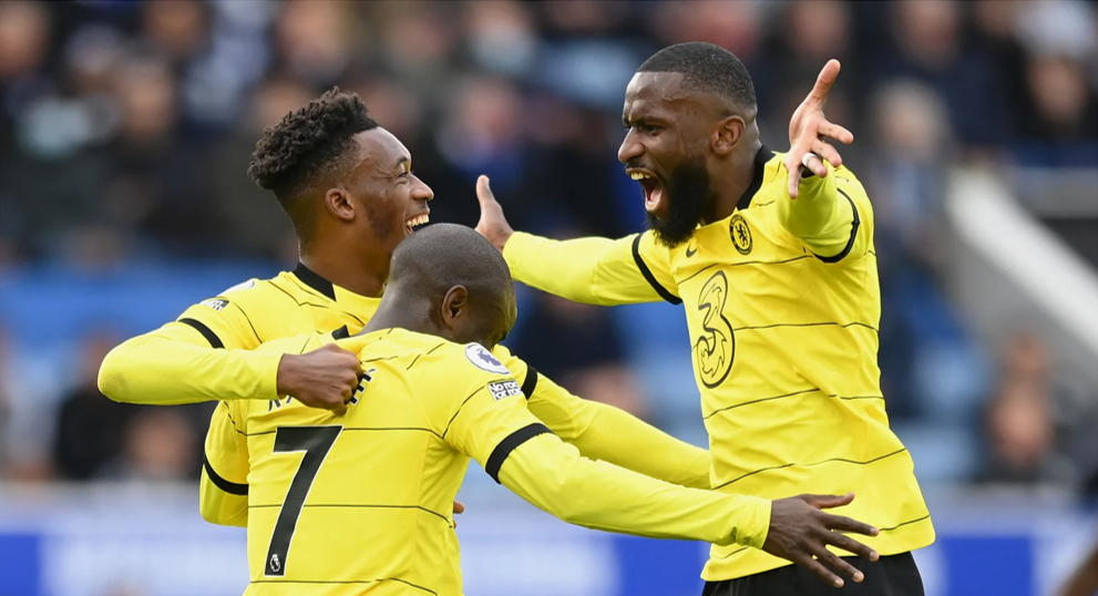Chelsea vence o Leicester