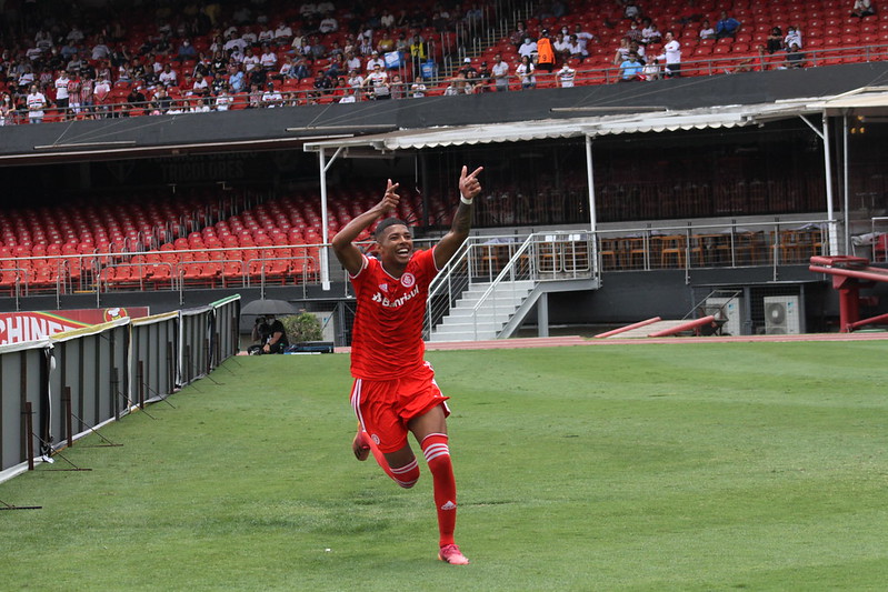 Matheus Dias comemorando o gol colorado. Internacional campeão Sub-20. Crédito: Jota Finlker.