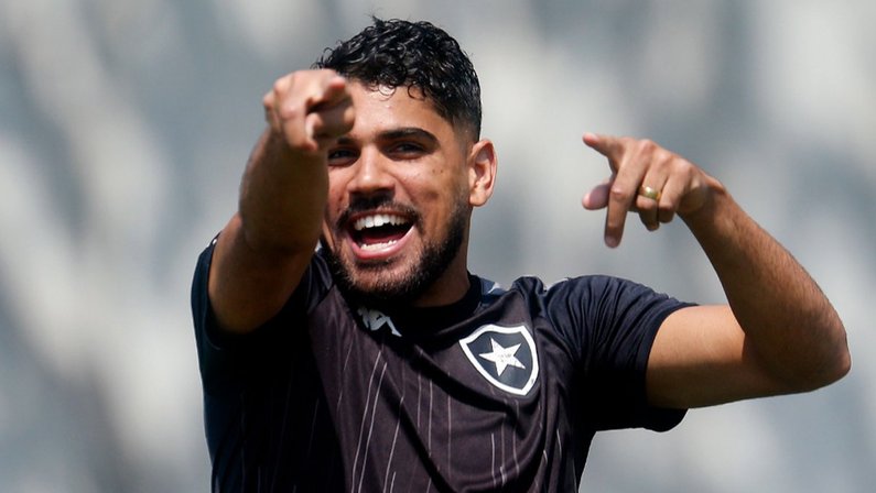 Daniel Borges no treino do Botafogo. Foto: Vítor Silva/Botafogo