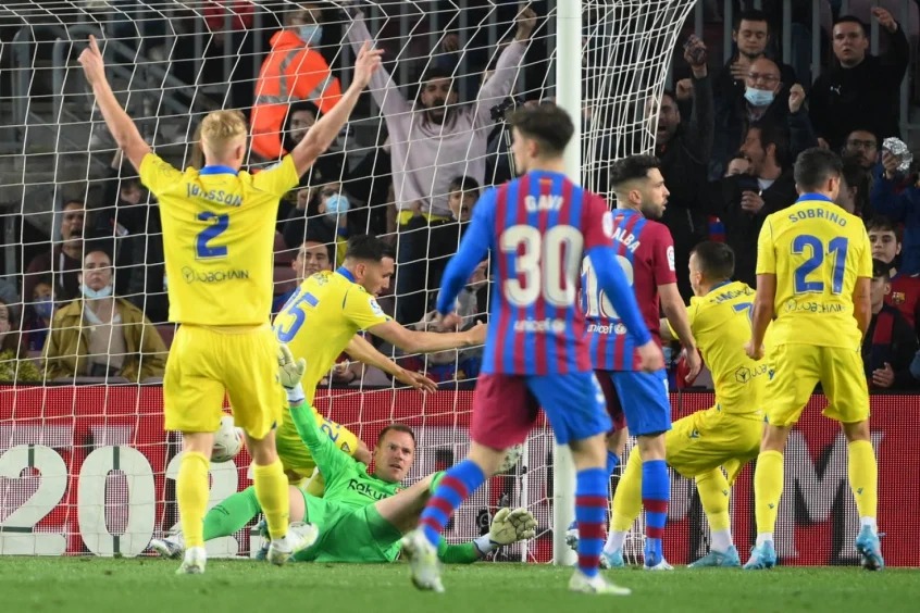 Barcelona é derrotado pelo Cádiz no Camp Nou. (Foto: Luis Gene/AFP)
