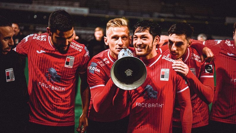 Oyama vive melhor momento da carreira. Foto: Reprodução/Twitter/RWD Molenbeek