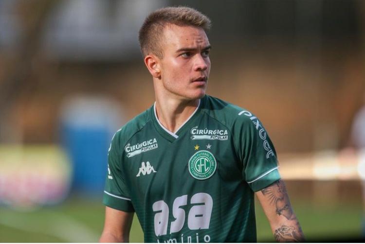 Vitinho comemora vitória na Copinha