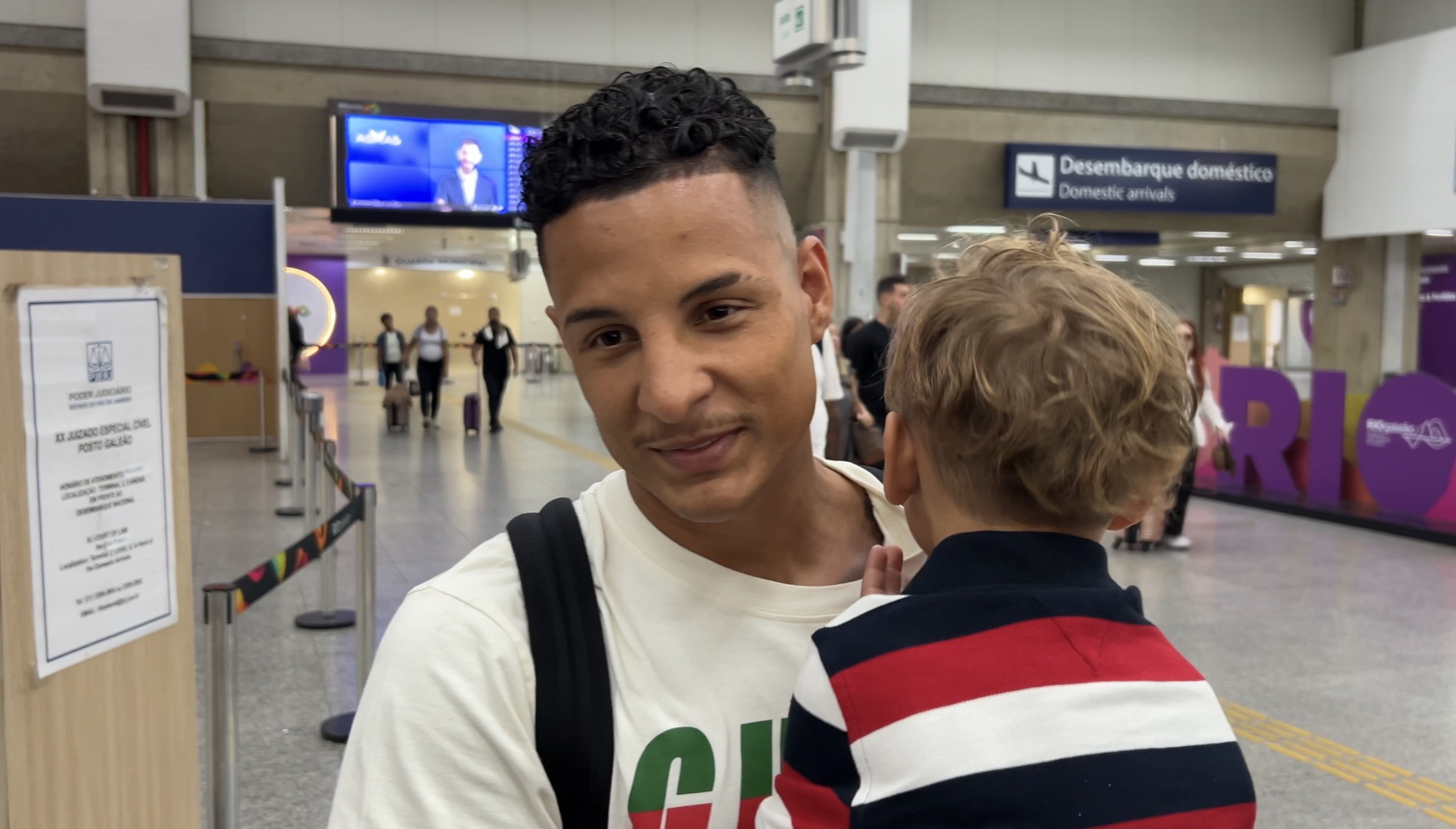 Guilherme Arana, novo reforço do Fluminense, desembarca no Rio. Foto: Reprodução/BTB Sports