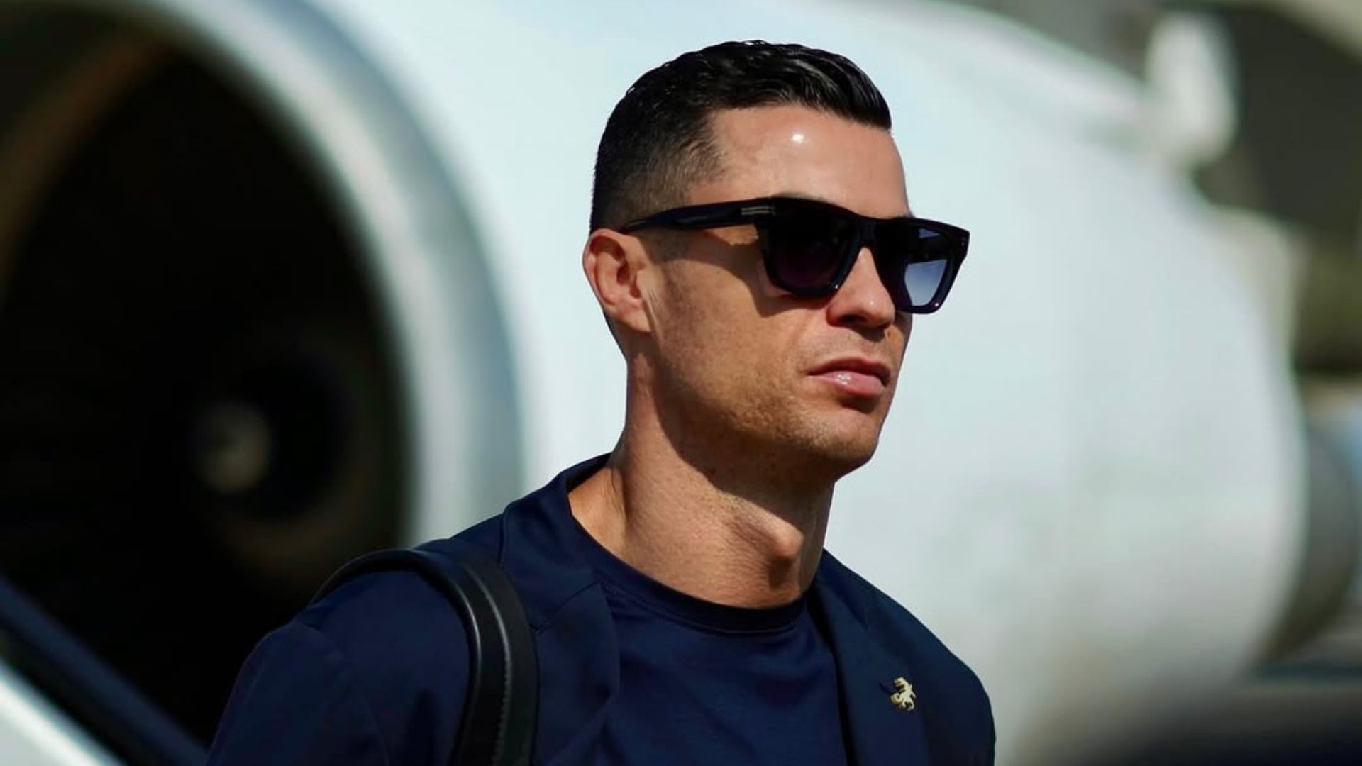 O treinador Roberto Martínez divulgou, nesta sexta-feira (20), a lista de convocados de Portugal para os amistosos contra Estados Unidos e México, que ocorrem entre os dias 28 e 31 de março. A relação contou com a ausência de Cristiano Ronaldo.