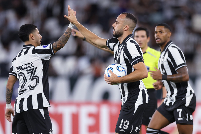 Gol do Arthur Cabral, do Botafogo, contra o Caracas pela Copa Sulamericana no Estadio Nilton Santos. Foto: Vitor Silva/Botafogo.
