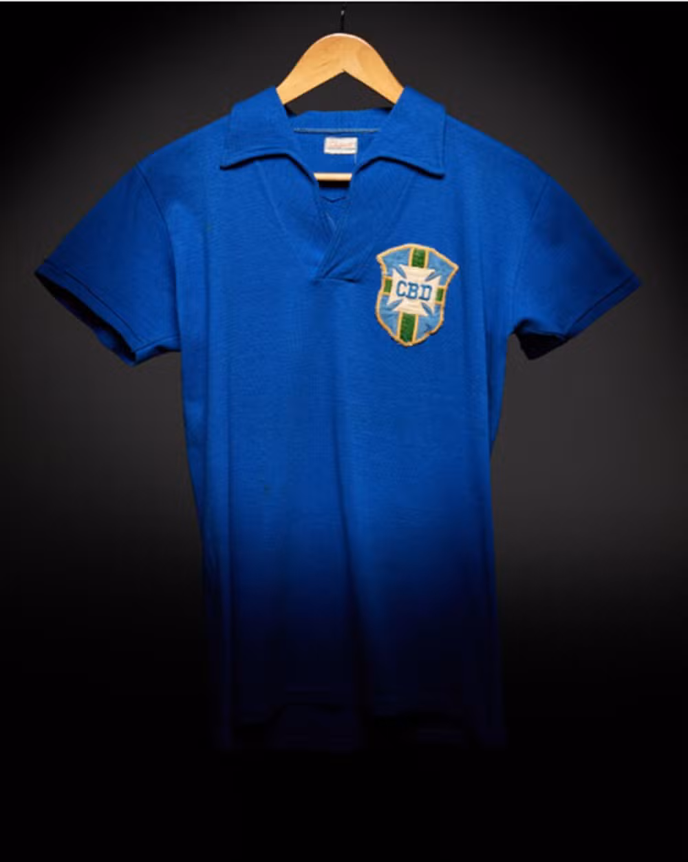 Camisa de Pelé na final de 1958 vai ser leiloada — Foto: Sotheby’s
