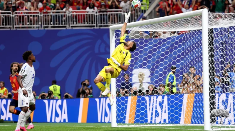 Vozinha fechou o gol contra a Espanha. Maddie Meyer - FIFA/FIFA via Getty Images
