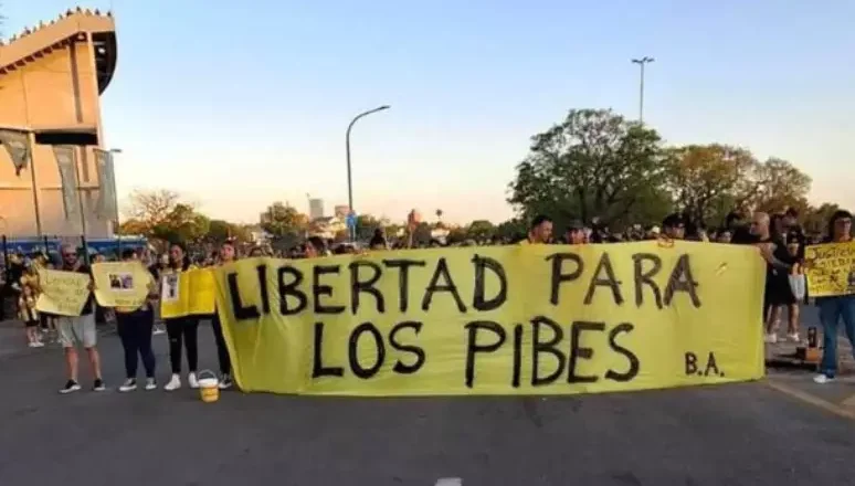 "Libertad para Los Pibes". Foto: Leonardo Pereira/J10 / Jogada10
