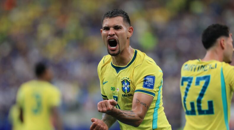 Bruno Guimarães é líder de assistências da Copa do Mundo | EFE
