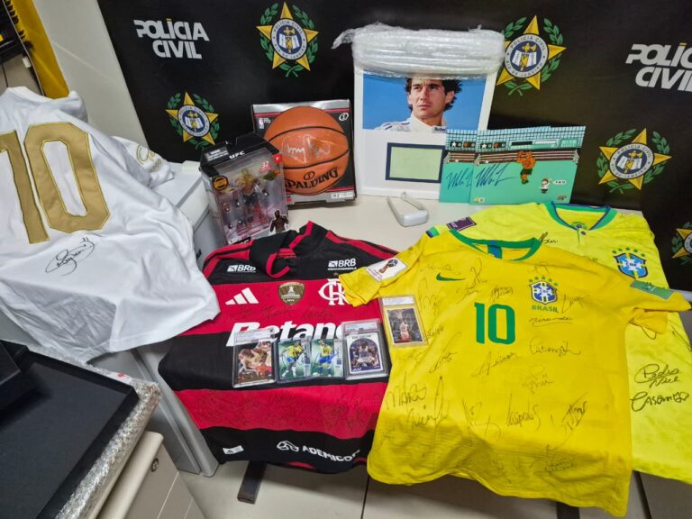 Golpe: Polícia recupera acervo esportivo raro de R$ 450 mil em shopping no Rio de Janeiro. Foto: Divulgação/Polícia Civil RJ