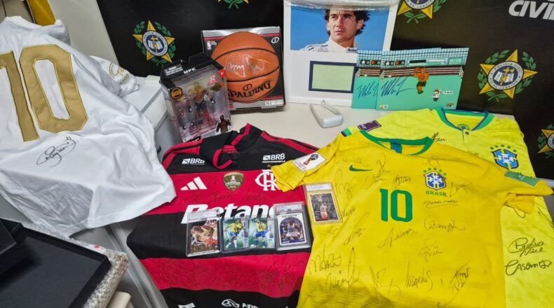 Golpe: Polícia recupera acervo esportivo raro de R$ 450 mil em shopping no Rio de Janeiro. Foto: Divulgação/Polícia Civil RJ
