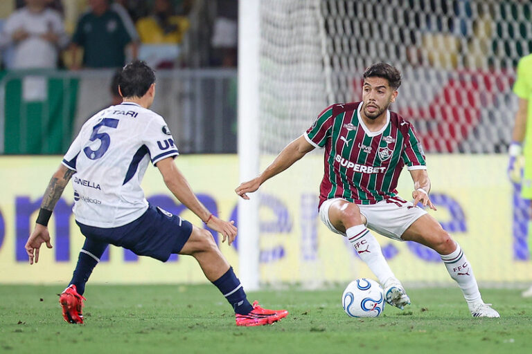 Nonato contra o Rivadavia. FOTO: MARCELO GONÇALVES / FLUMINENSE F.C.