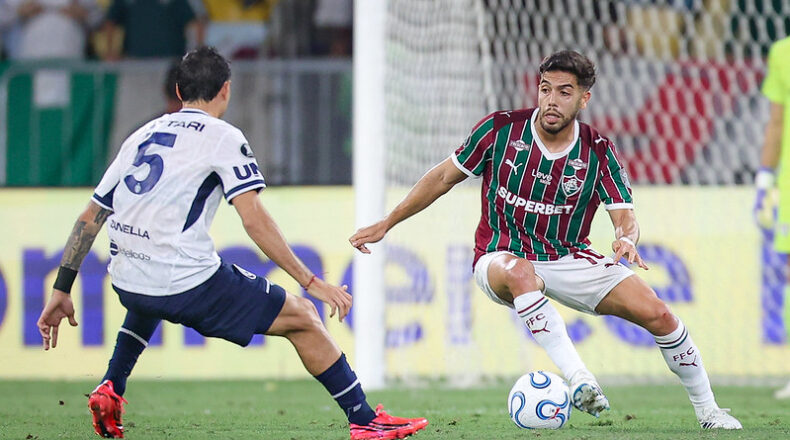 Nonato contra o Rivadavia. FOTO: MARCELO GONÇALVES / FLUMINENSE F.C.