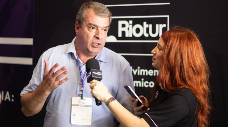 Guilherme Schedler em entrevista para a PressFut. Foto: Thiago de Melo